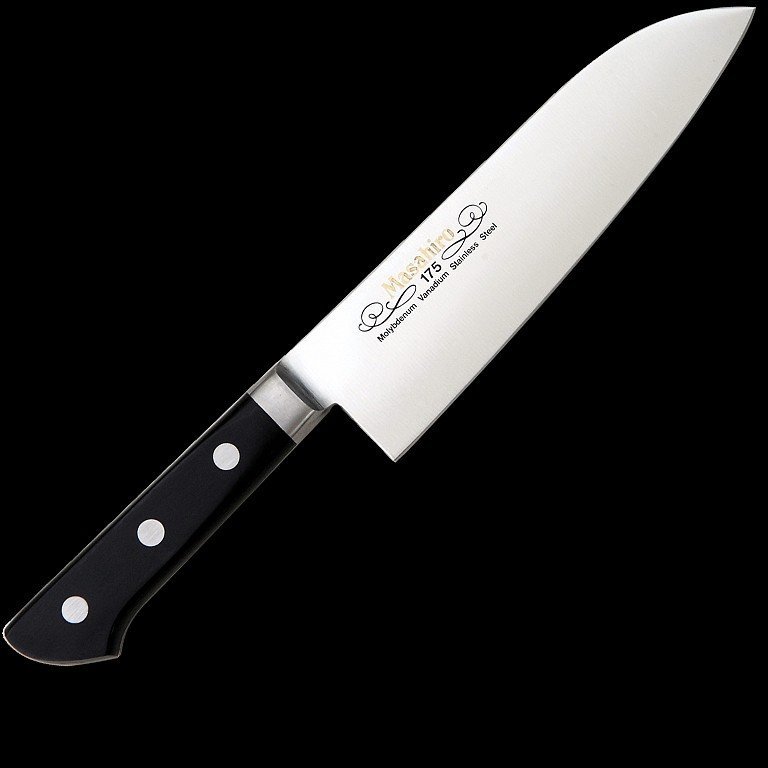 Santoku japońskiej produkcji z rękojeścią zachodnią – widać płaską krawędź i opadający czubek